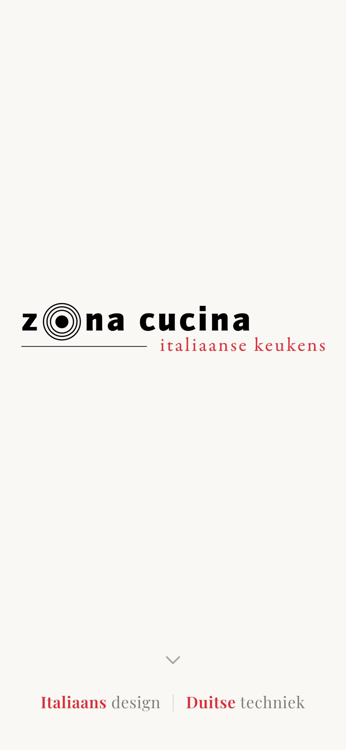 Dezelfde homepage op een telefoon: het woordmerk gecentreerd, daaronder een pijl naar beneden en onderaan de regel Italiaans design, Duitse techniek.